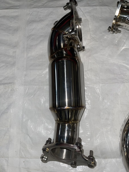 Edelstahl Downpipe für Honda Civic Type R FK8 + Kat-Ersatzrohr