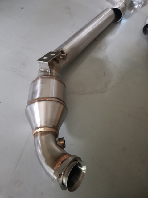 Tuning Downpipe Mercedes C63 AMG W204 2007-2013
