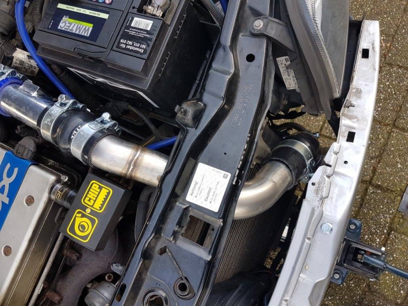 Opel Astra H 2.0T Performance Tuning Ladeluftkühler von KW Performance
